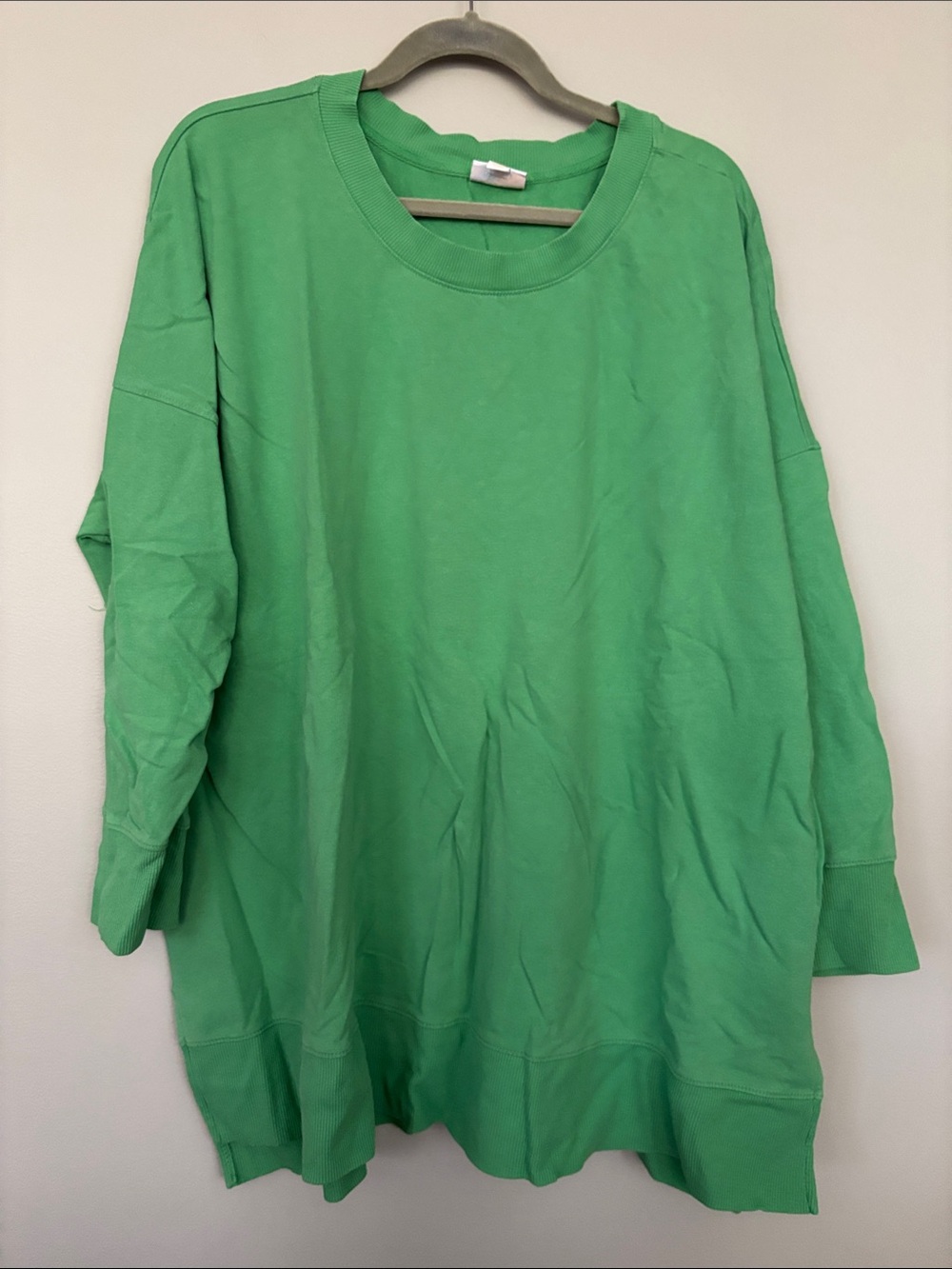 LuLaRoe Kelly Green Relaxed Crewneck Sweatshirt